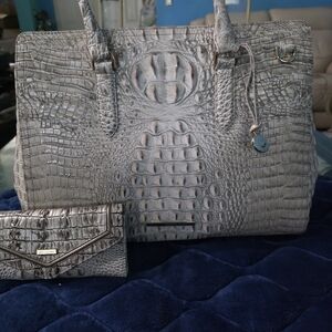 New Brahmin Lg Finley Set Elegant Crocodile Embossed